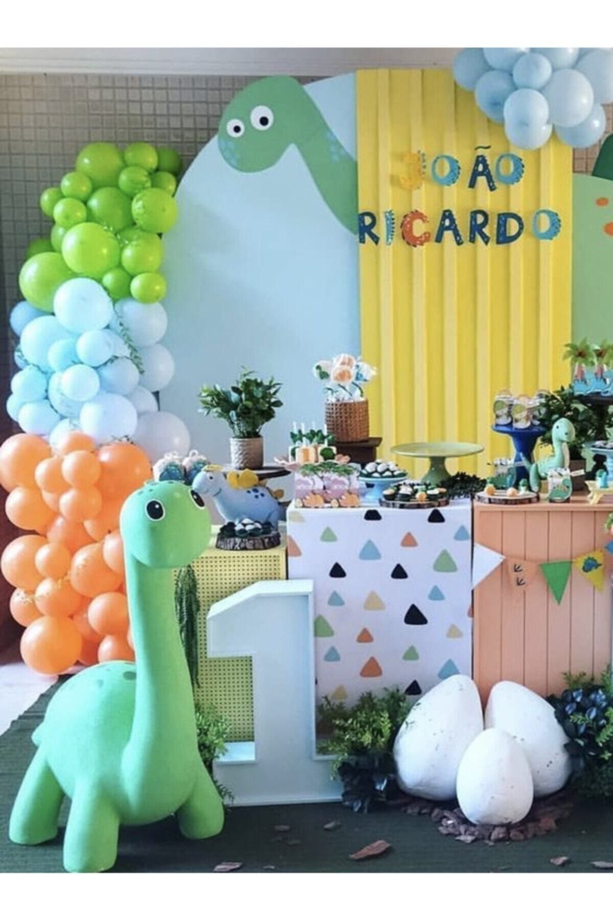 Dinazor Komsepte Uygun Balon Zinciri