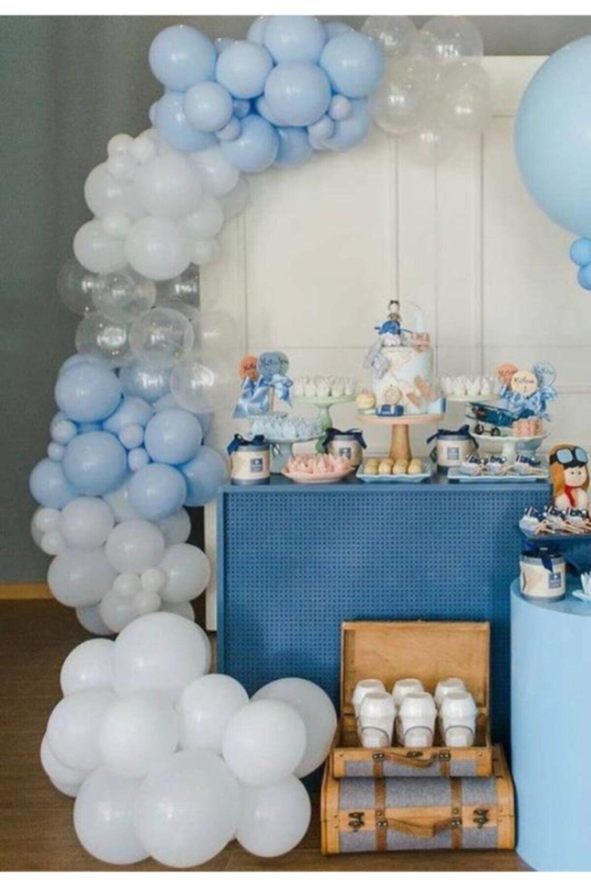 Pastel Beyaz Makaron Mavi Şeffaf Balon Konsept Zinciri